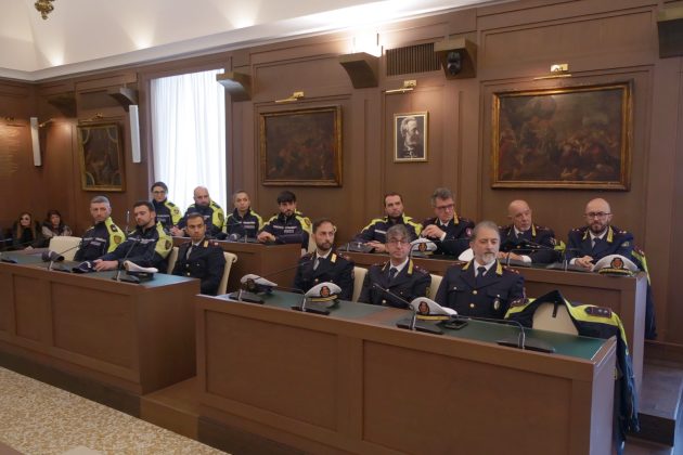 polizia localeee