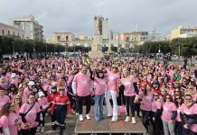 Monopoli, in 1000 per la “Camminata in Rosa” con Nathalie Caldonazzo