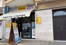 Monopoli, paura in via Procaccia: 42enne si denuda e aggredisce commerciante