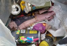 Monopoli, nei rifiuti di tutto: sanzionate 26 utenze domestiche e 43 attività commerciali
