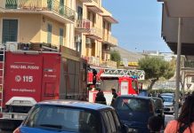 Monopoli, caduta calcinacci: area transennata nei pressi del Sacro Cuore