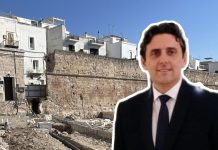 Porta Vecchia con balconata: consegna al 14 agosto, ma spiaggia fruibile dal 2027. Iaia: “Prima le barriere soffolte”