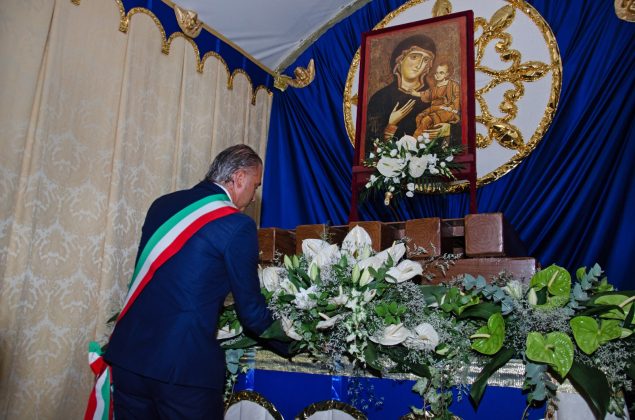 fiori madia annese