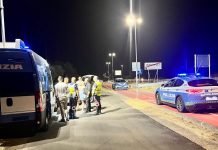 Monopoli, la Polizia nei luoghi della movida: 2 denunciati e 8 patenti ritirate